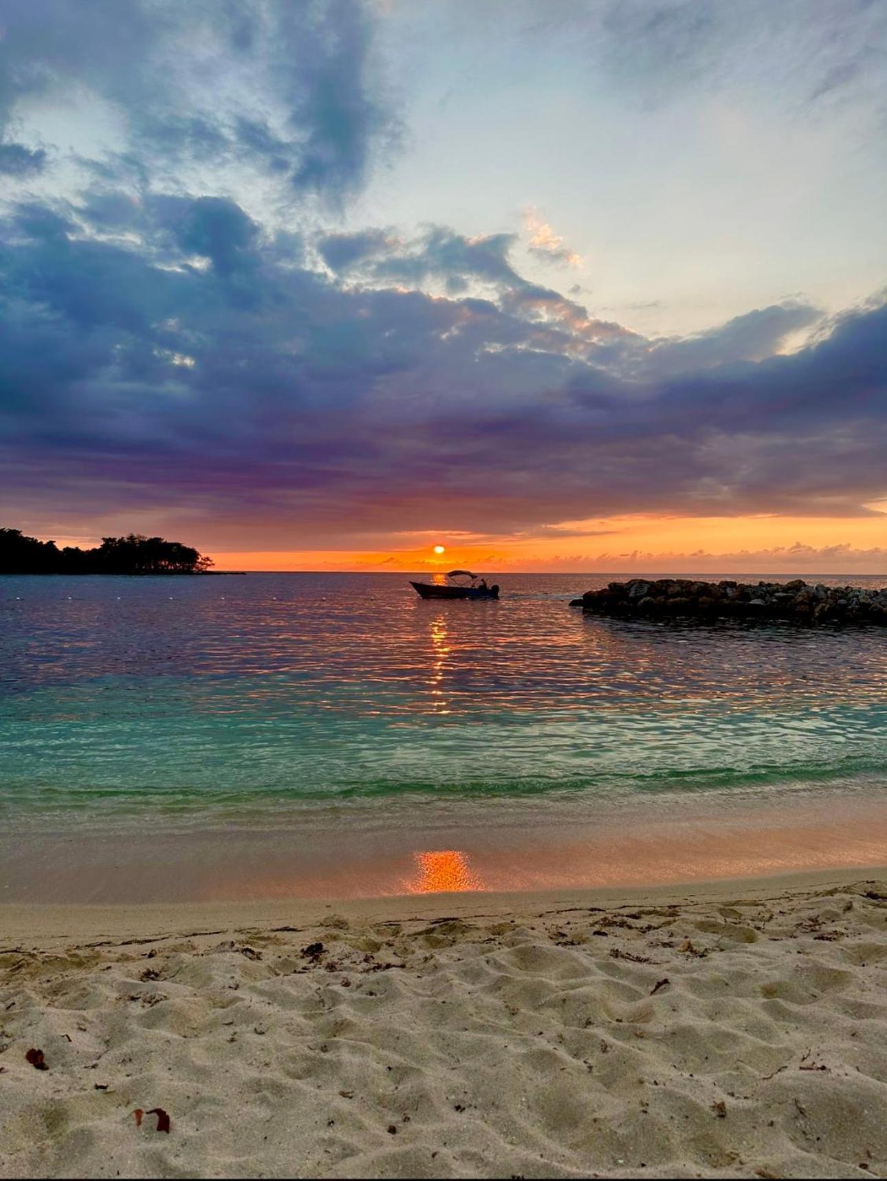 Stunning 2 Bedroom House At Point Village Negril Extérieur photo